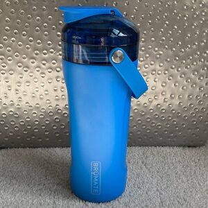 Brumate 26 oz multi shaker tumbler